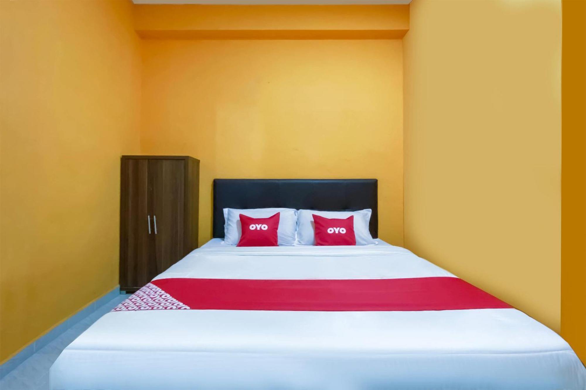 OYO 90039 Coop Hotel Kangar Buitenkant foto