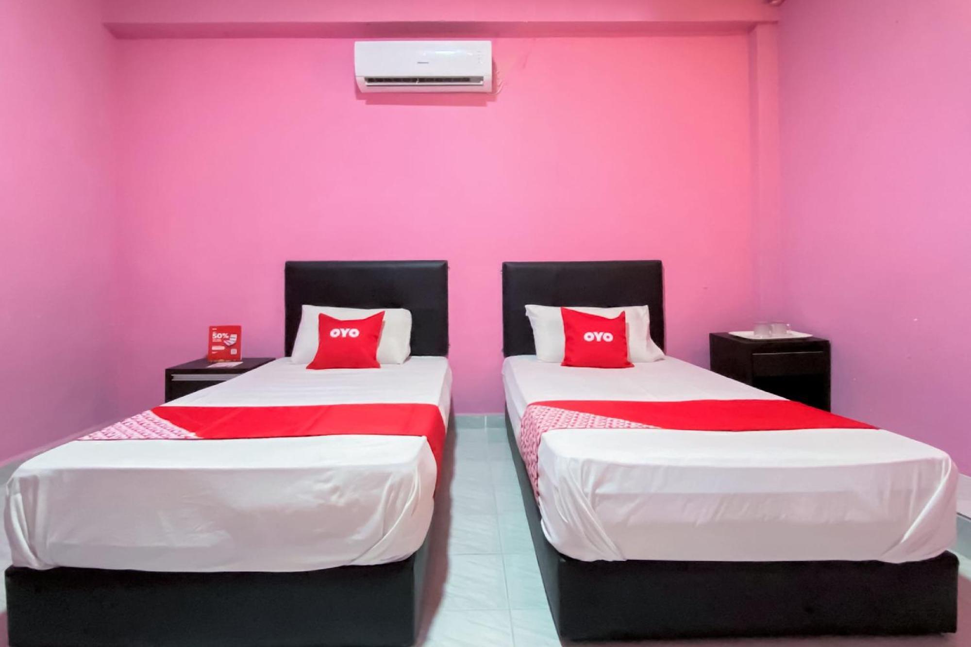 OYO 90039 Coop Hotel Kangar Buitenkant foto