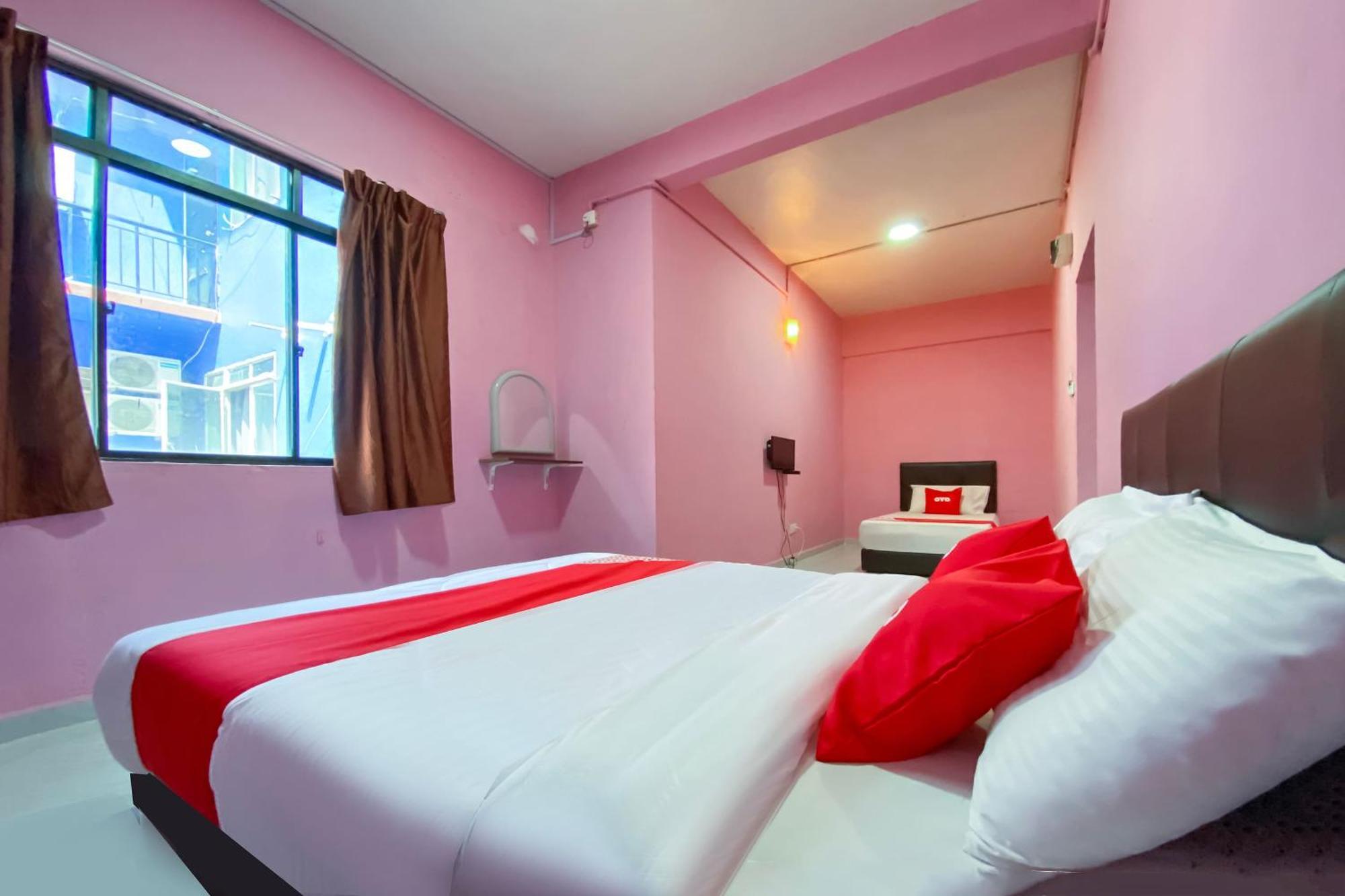 OYO 90039 Coop Hotel Kangar Buitenkant foto