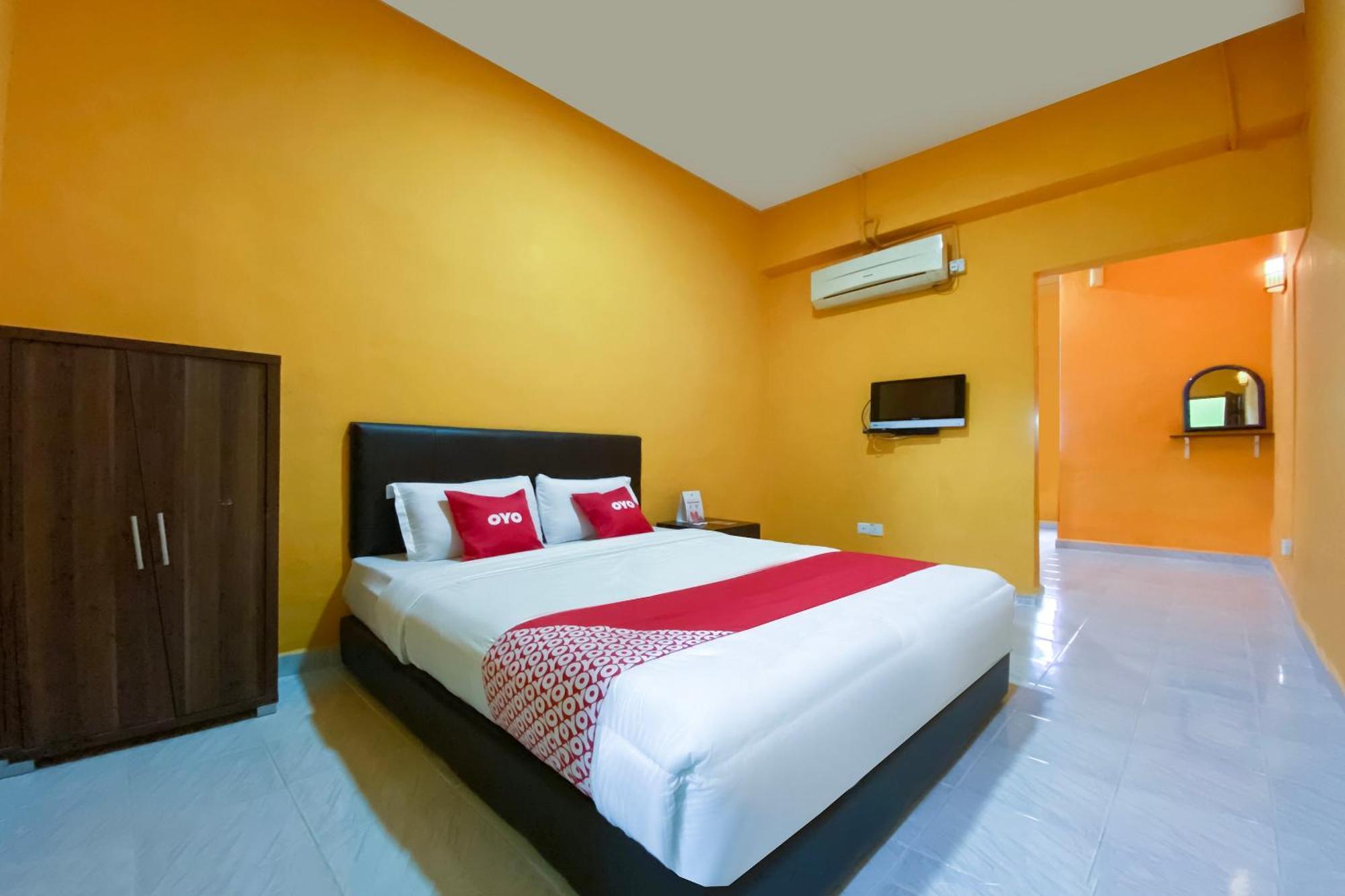 OYO 90039 Coop Hotel Kangar Buitenkant foto