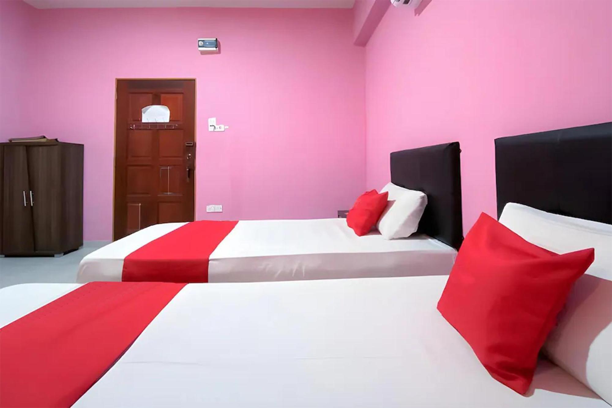 OYO 90039 Coop Hotel Kangar Buitenkant foto